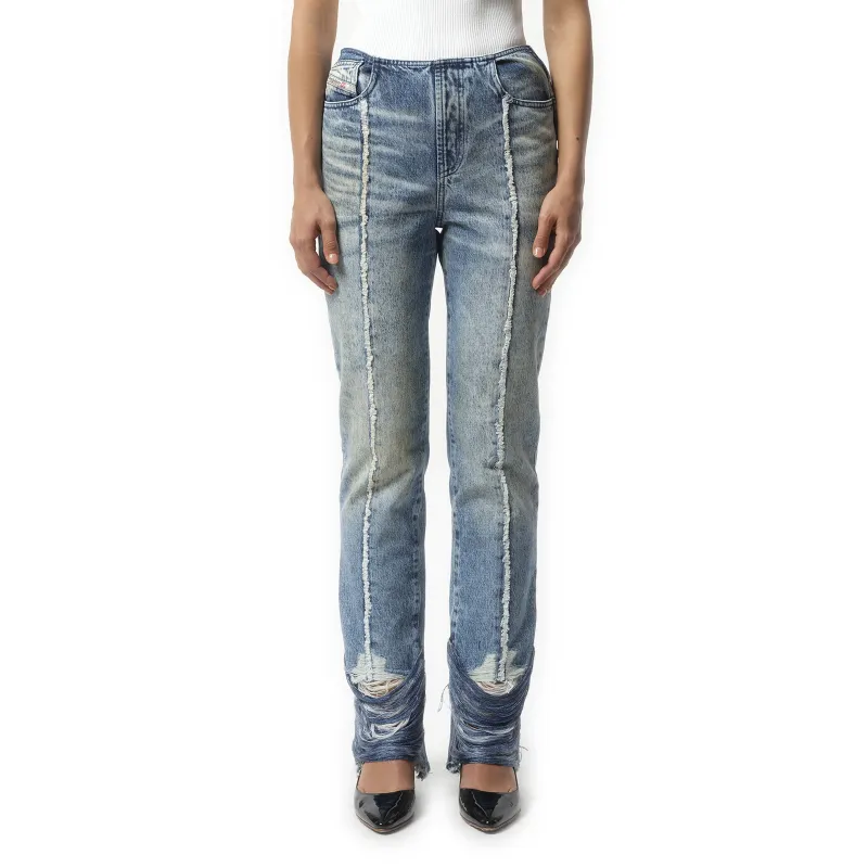 D-Ginna Jeans in Blue sold by MARAIS