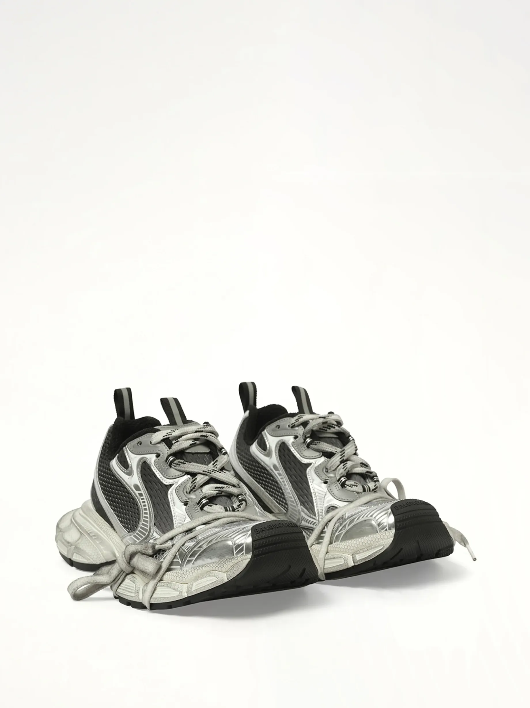 3XL Toe Spray Sneaker in Black/Grey/White sold by MARAIS product image thumbnail 2