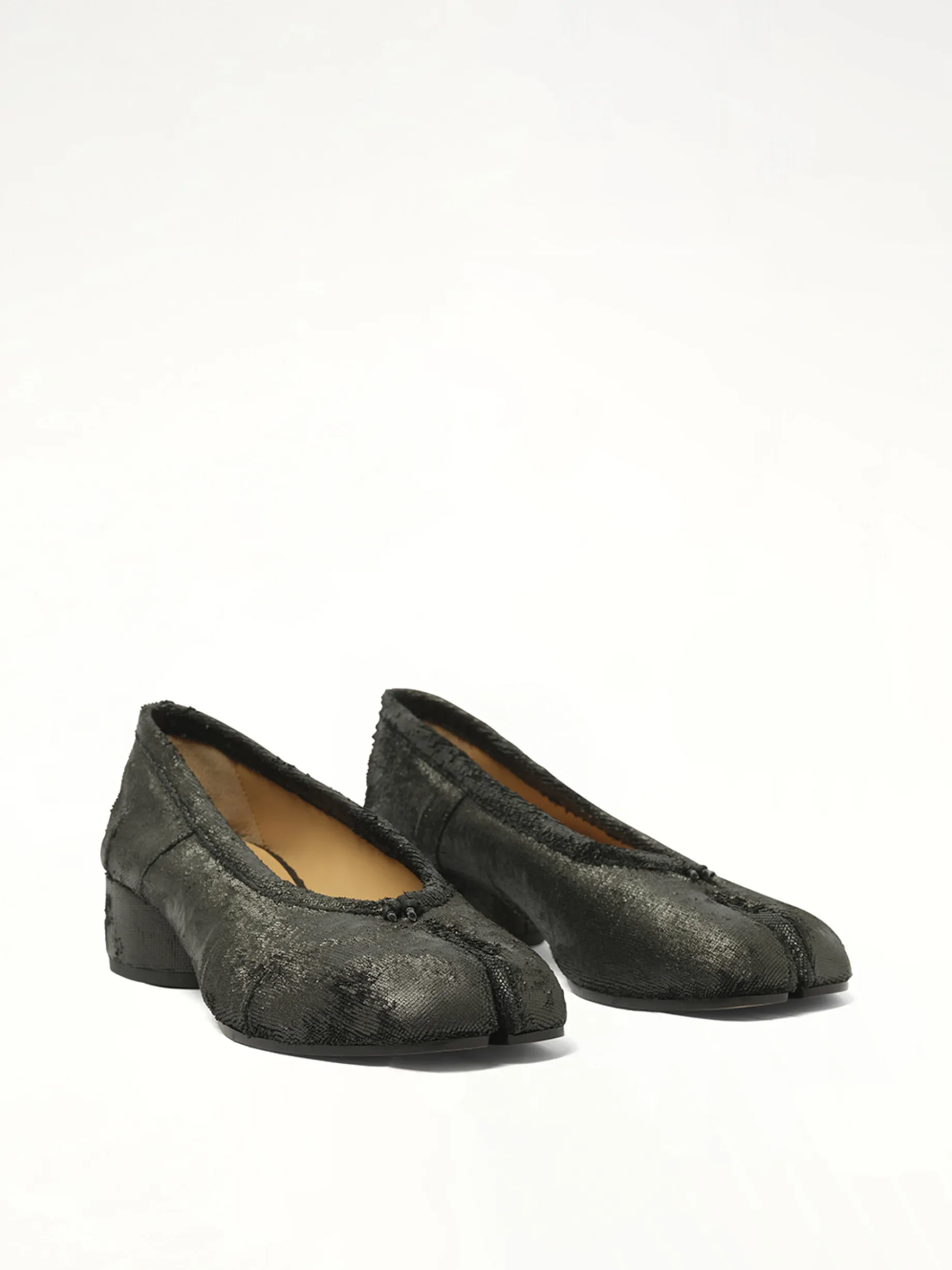 Crackling New Tabi Ballerina H30 in Black sold by MARAIS product image thumbnail 2