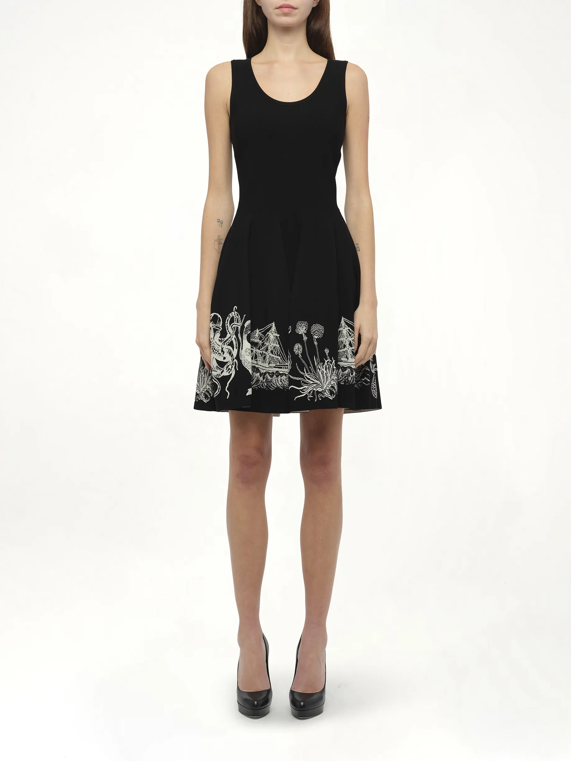 Amq - Sleeveless Volume Mini Dress in 1001 sold by MARAIS product image thumbnail 4