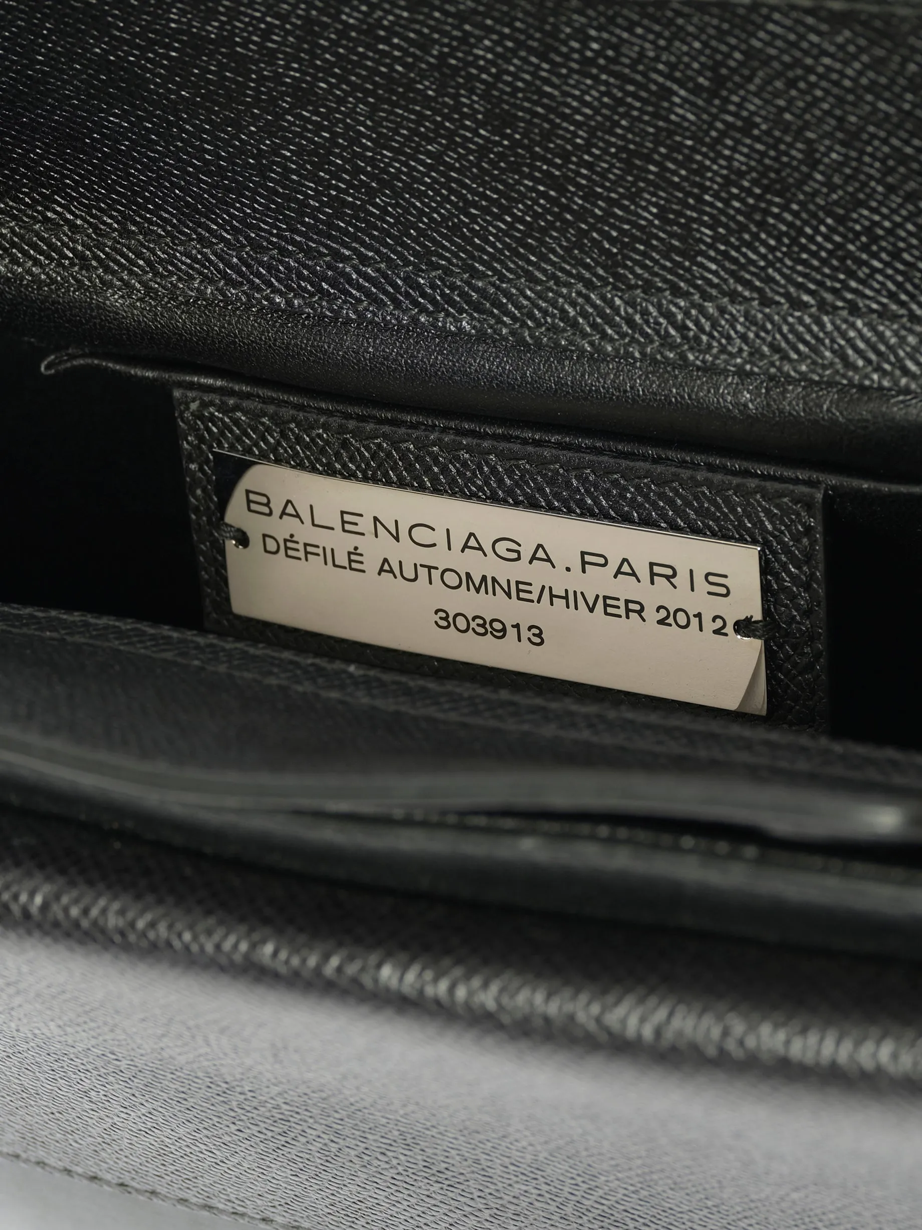 Handbag in Black/Red sold by MARAIS product image thumbnail 3