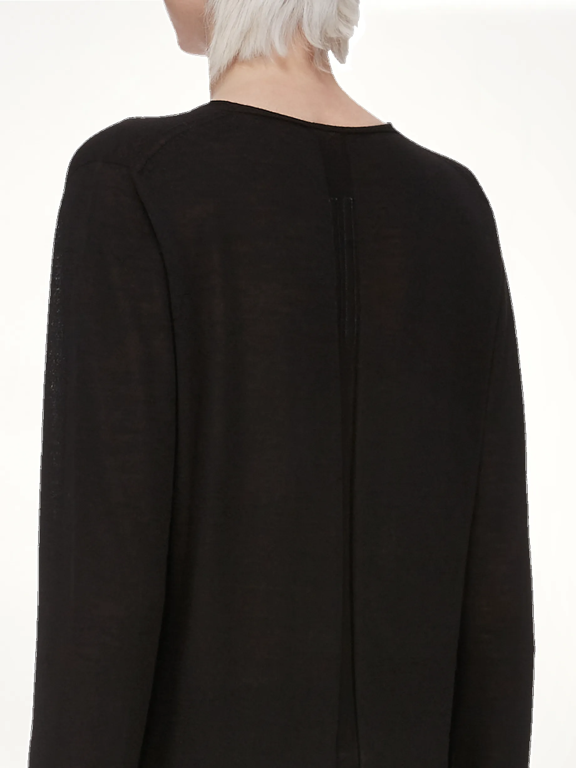 Merino V-Neck Pull in Black sold by MARAIS product image thumbnail 5