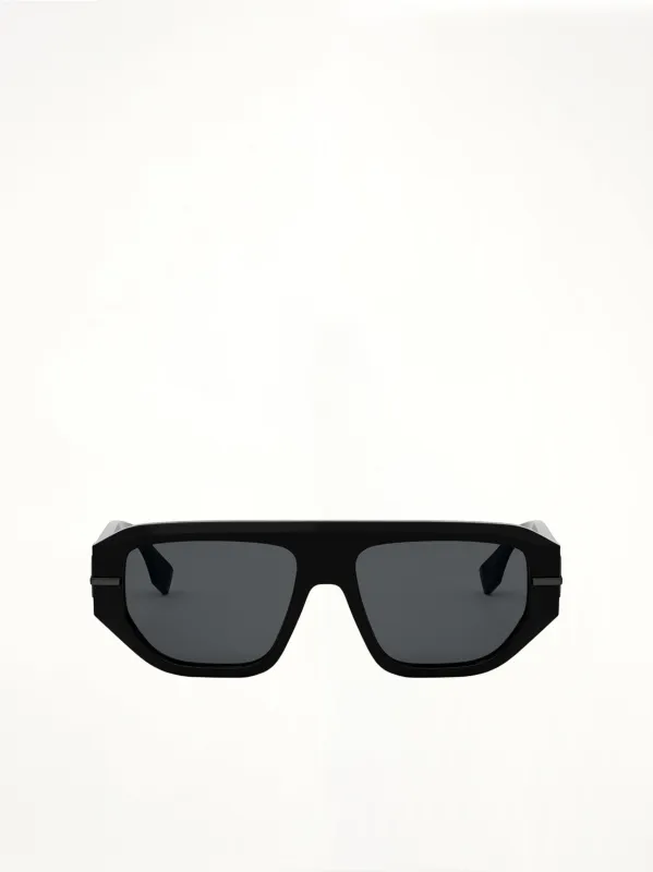 Fe40142I Acetate Sunglasses in Black/Silver made by Fendi