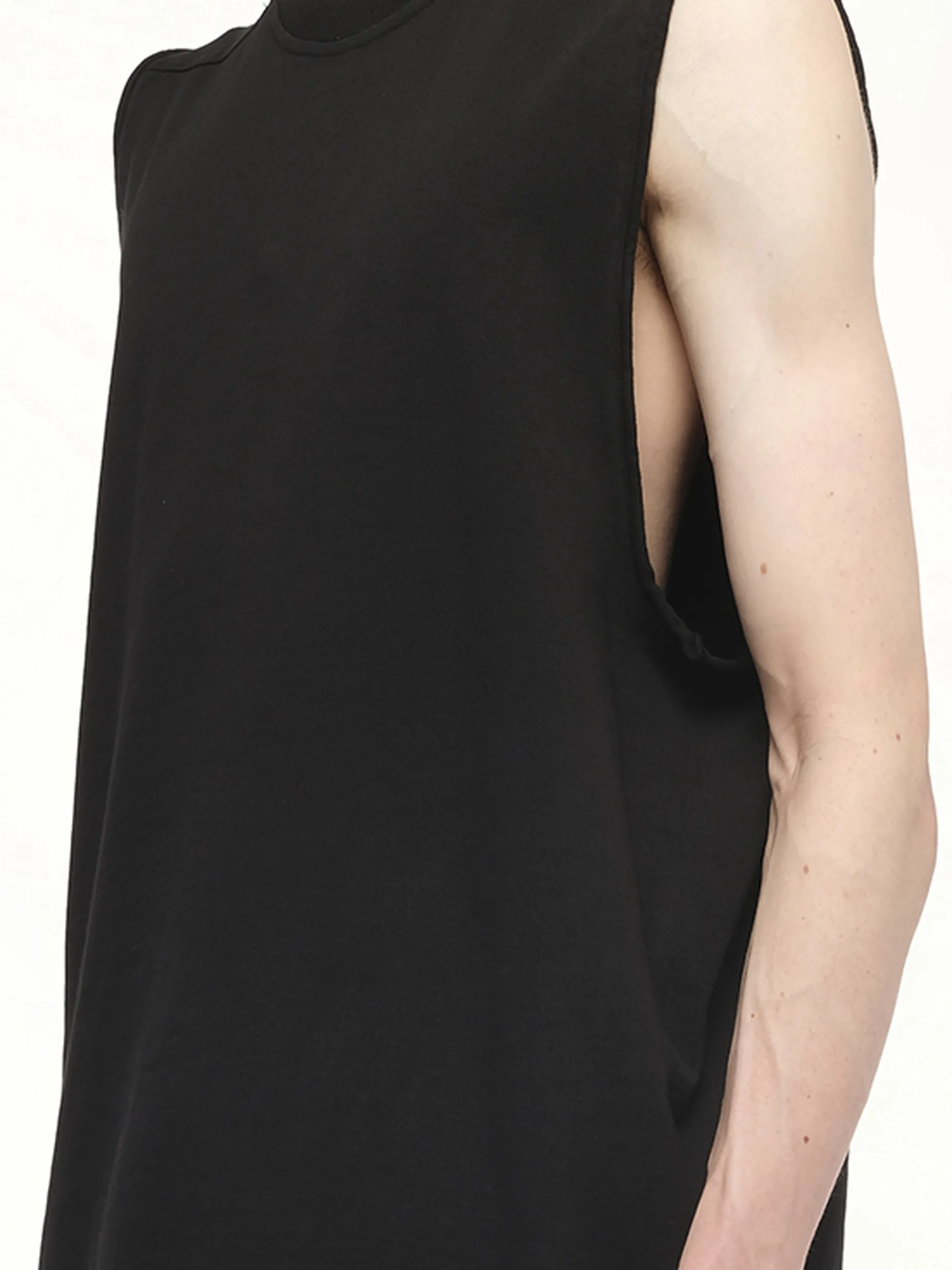 Jumbo Sleeveless Tank in Black sold by MARAIS product image thumbnail 3