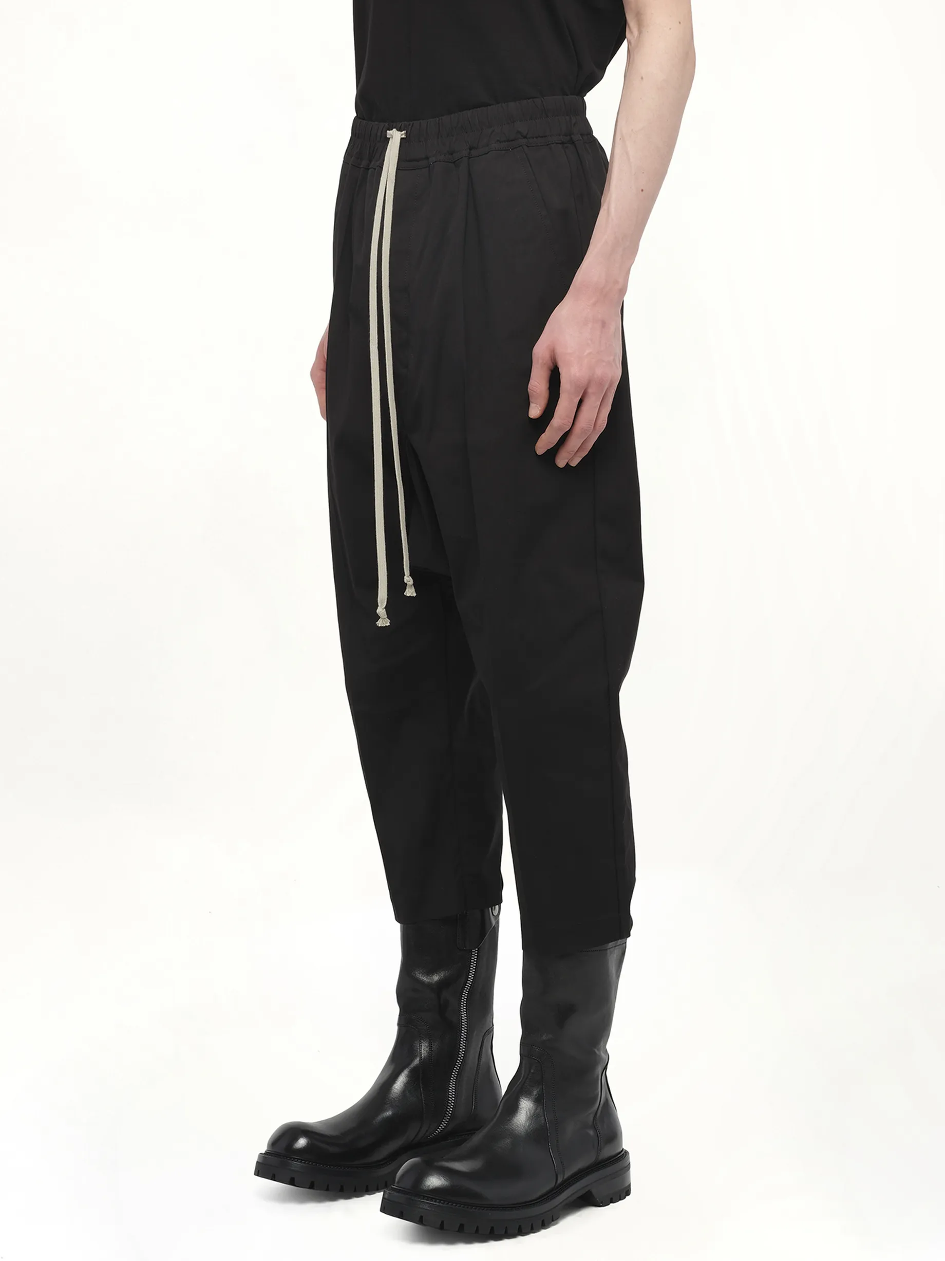 Drawstring Cropped Pants in Black sold by MARAIS product image thumbnail 5