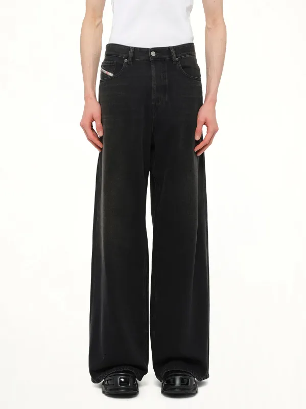 D-RISE Wide Jeans in Black/Dark Grey sold by MARAIS