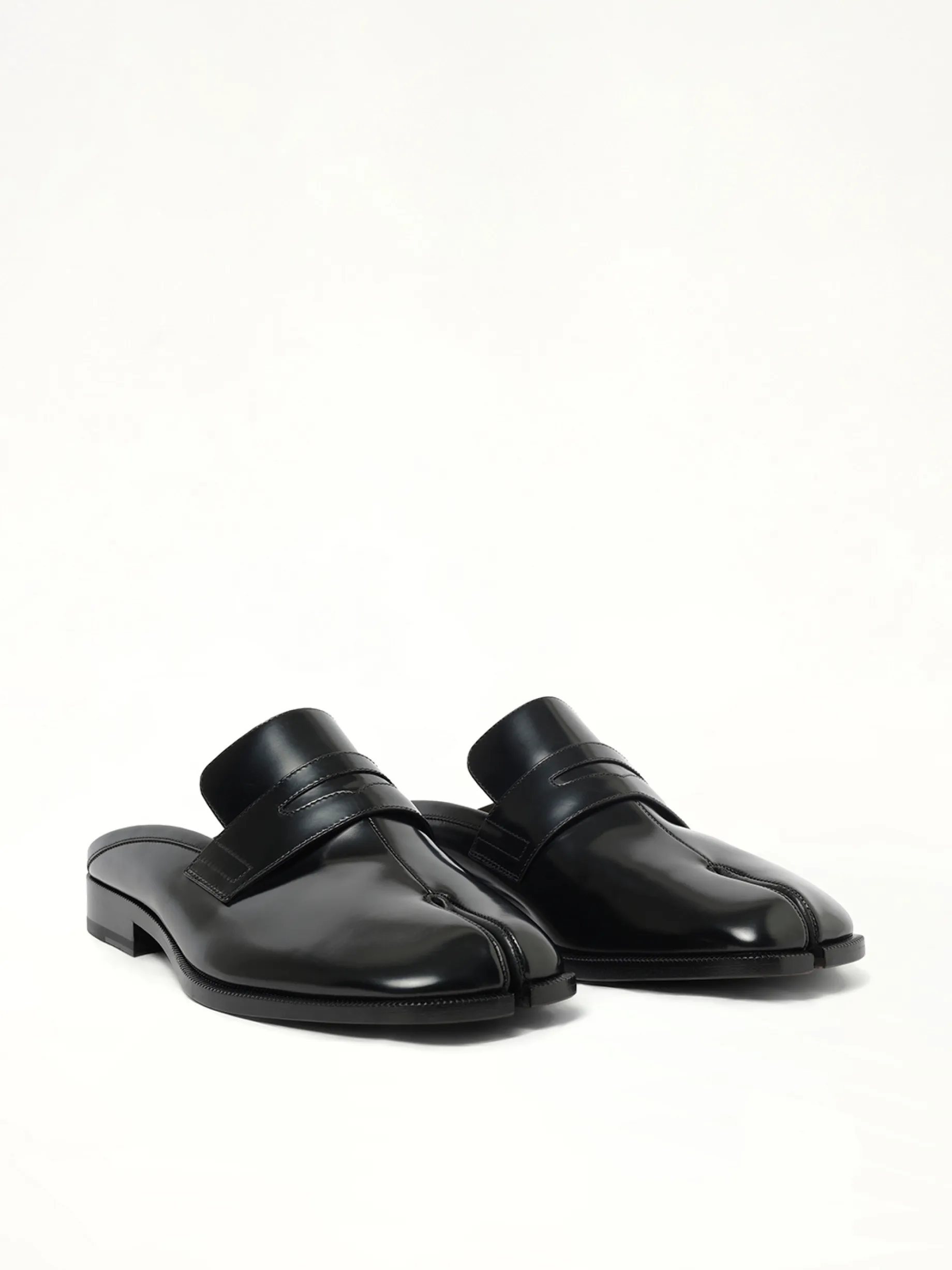 Tabi Mule in Black sold by MARAIS product image thumbnail 2