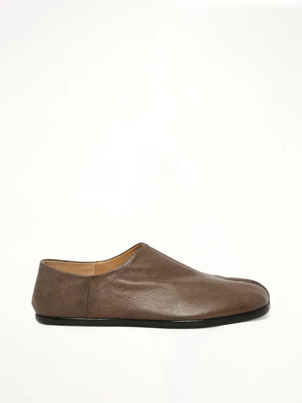 Tabi Babouche in Cold Brown sold by MARAIS