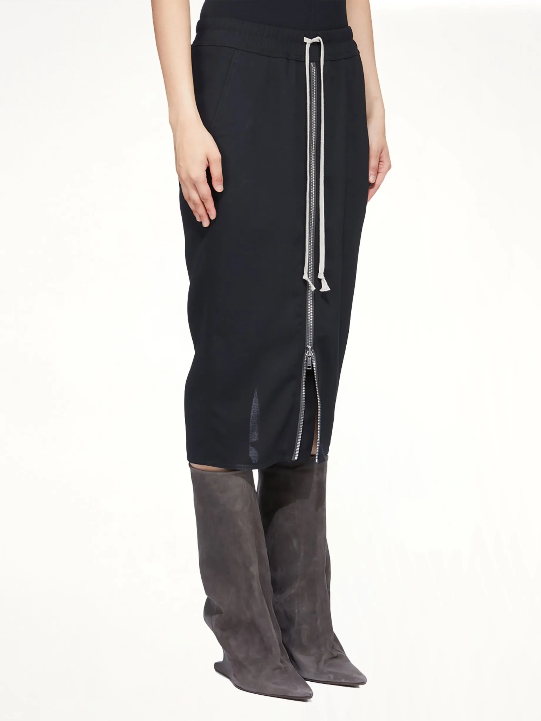 Zipped Short Pillar in Black sold by MARAIS product image thumbnail 2