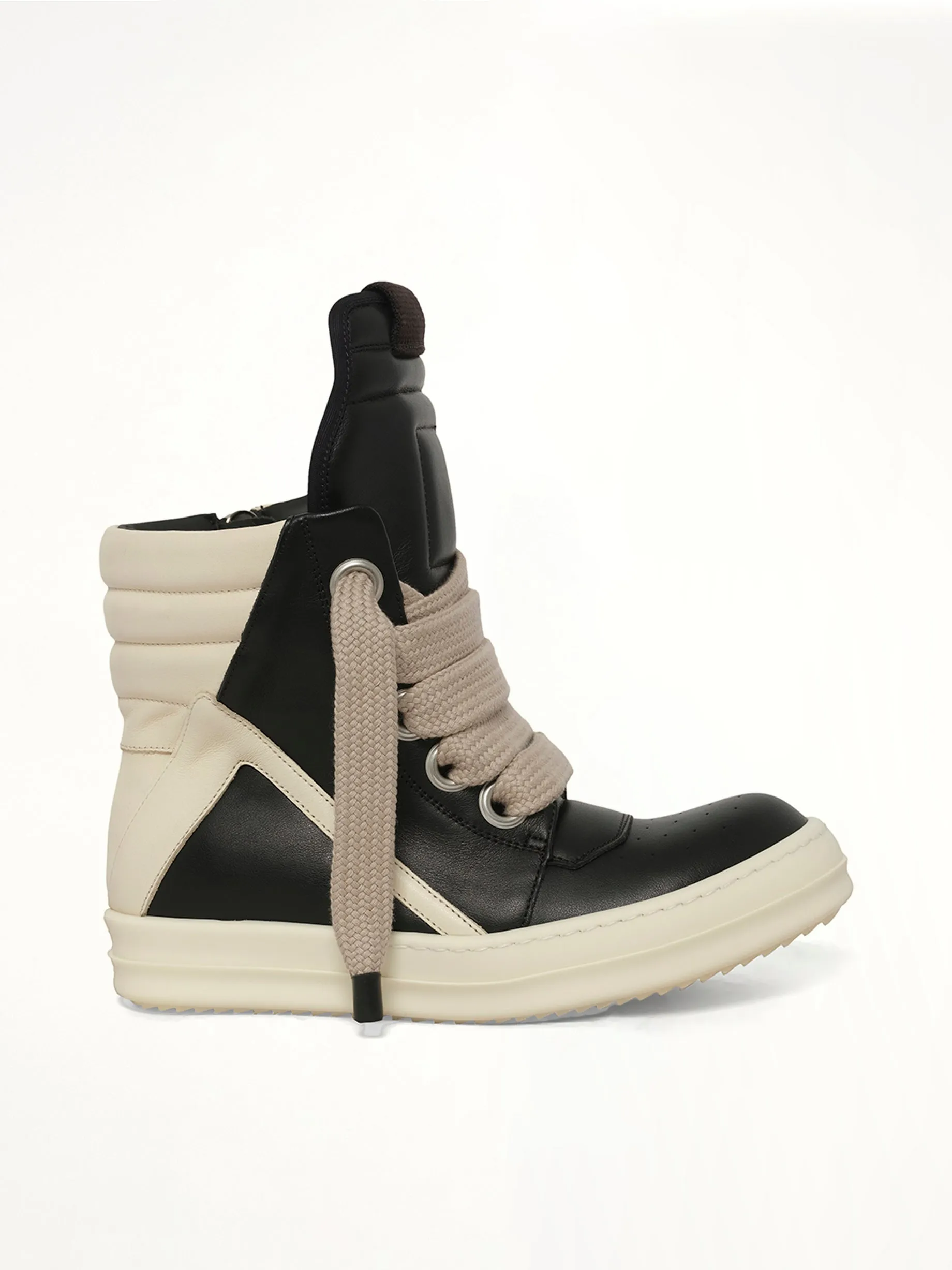 Jumbolace Geobasket in Black/Milk sold by MARAIS