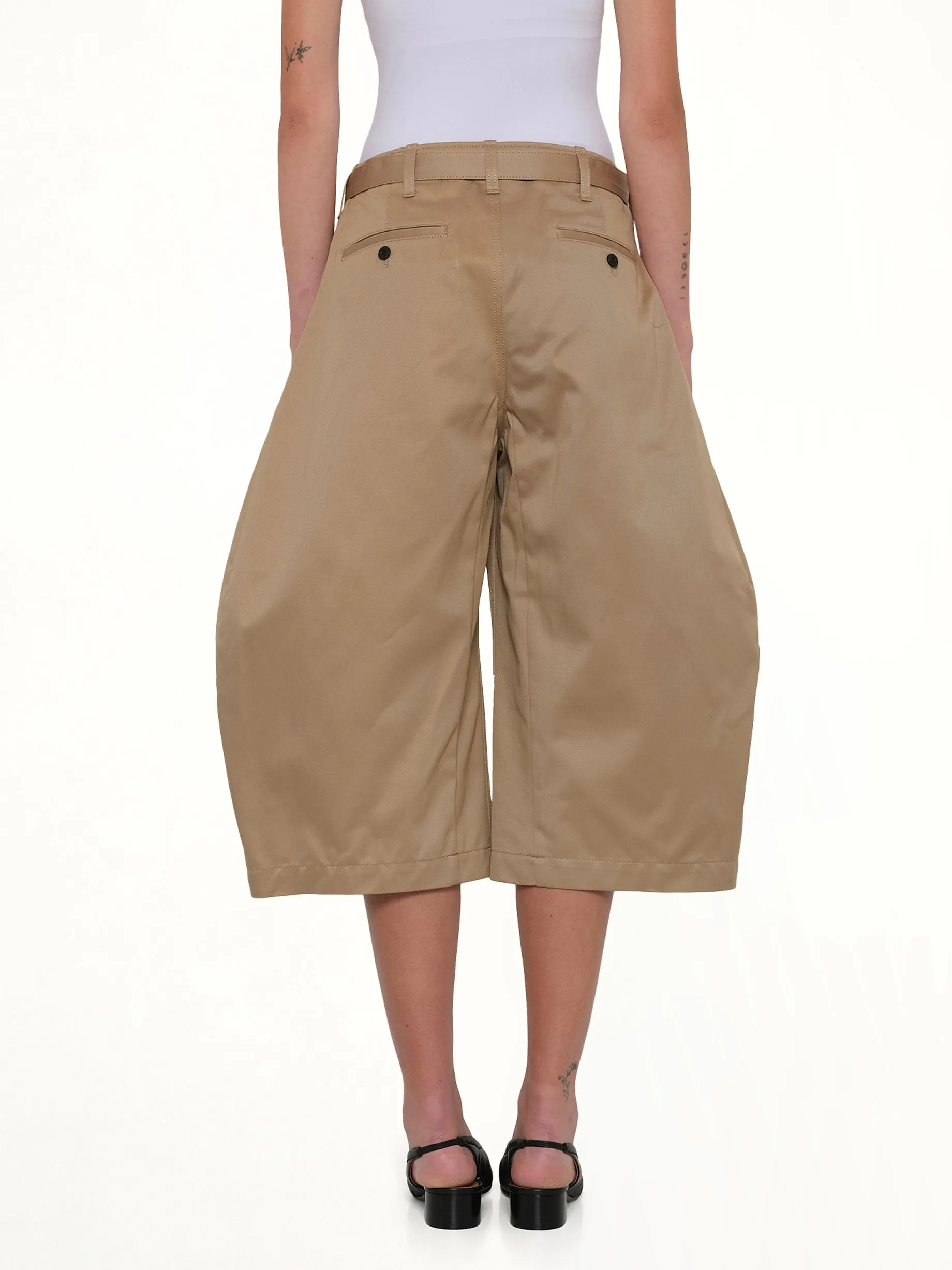 Cotton Chino Barrel Bermuda Shorts in Beige sold by MARAIS product image thumbnail 5