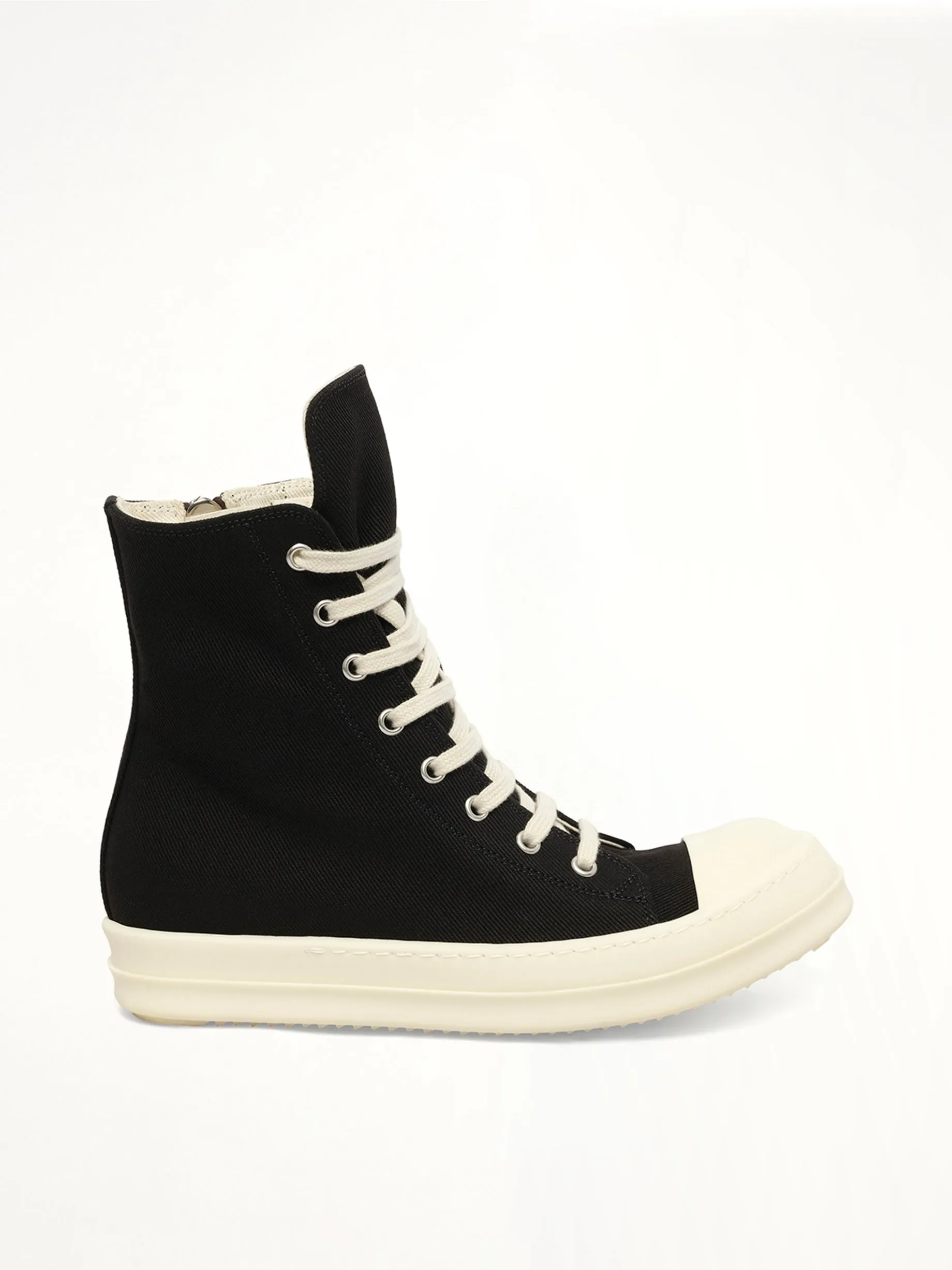 Sneaks in Black/Milk sold by MARAIS