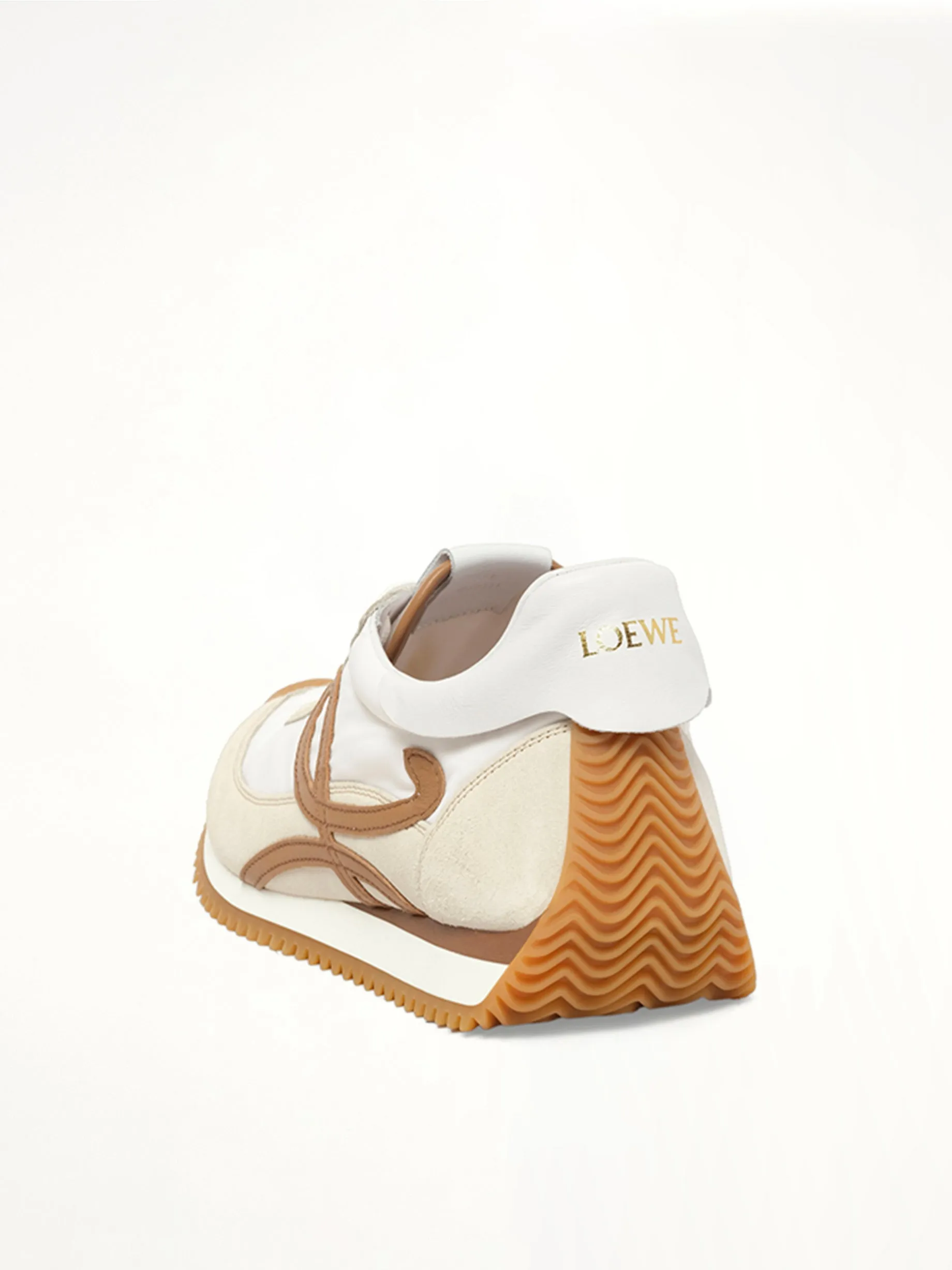 Flow Runner 2.0 in Chocolate sold by MARAIS product image thumbnail 3