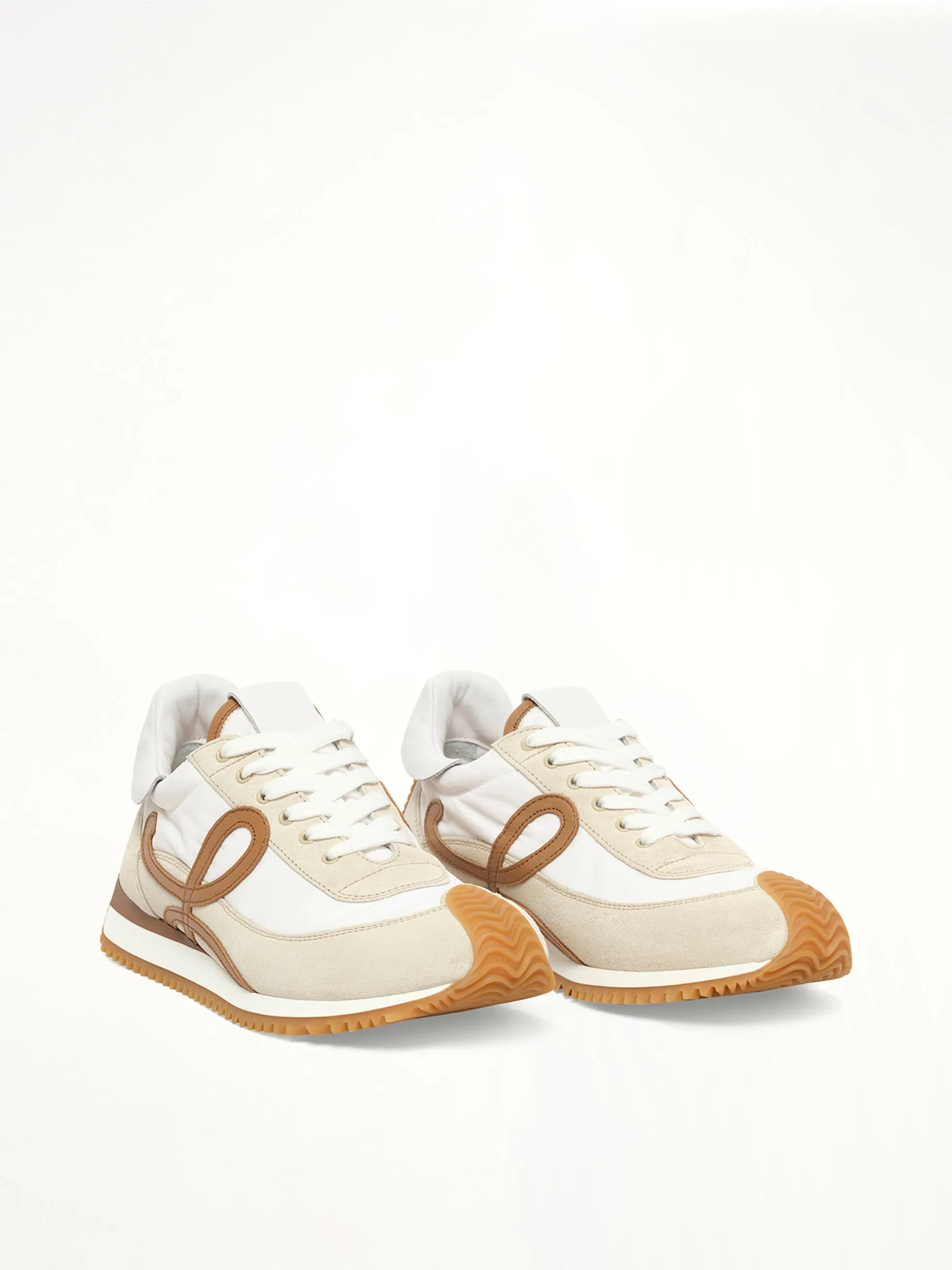 Flow Runner 2.0 in Chocolate sold by MARAIS product image thumbnail 2