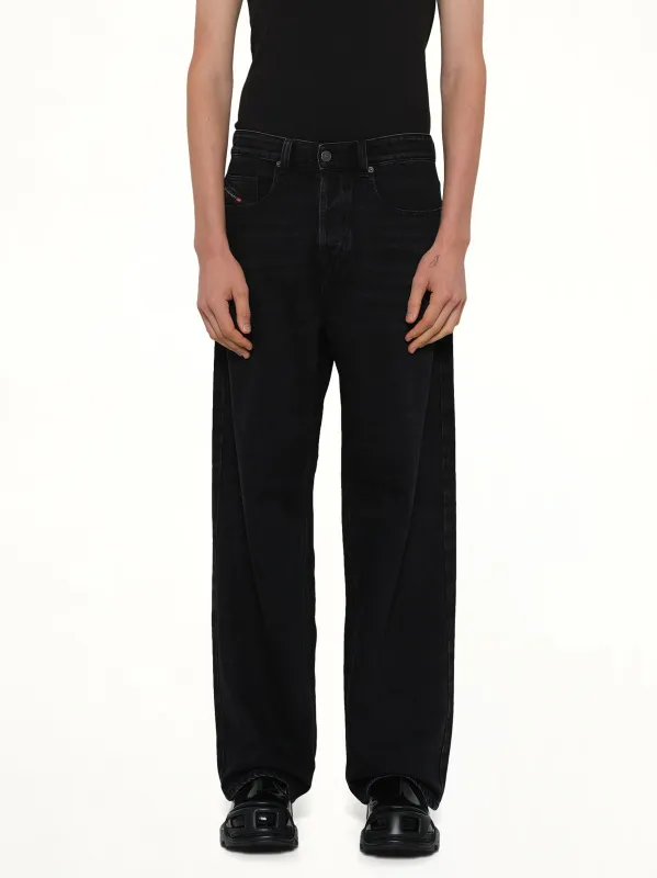 2001 D-MACRO Relaxed Jeans in Black made by Diesel