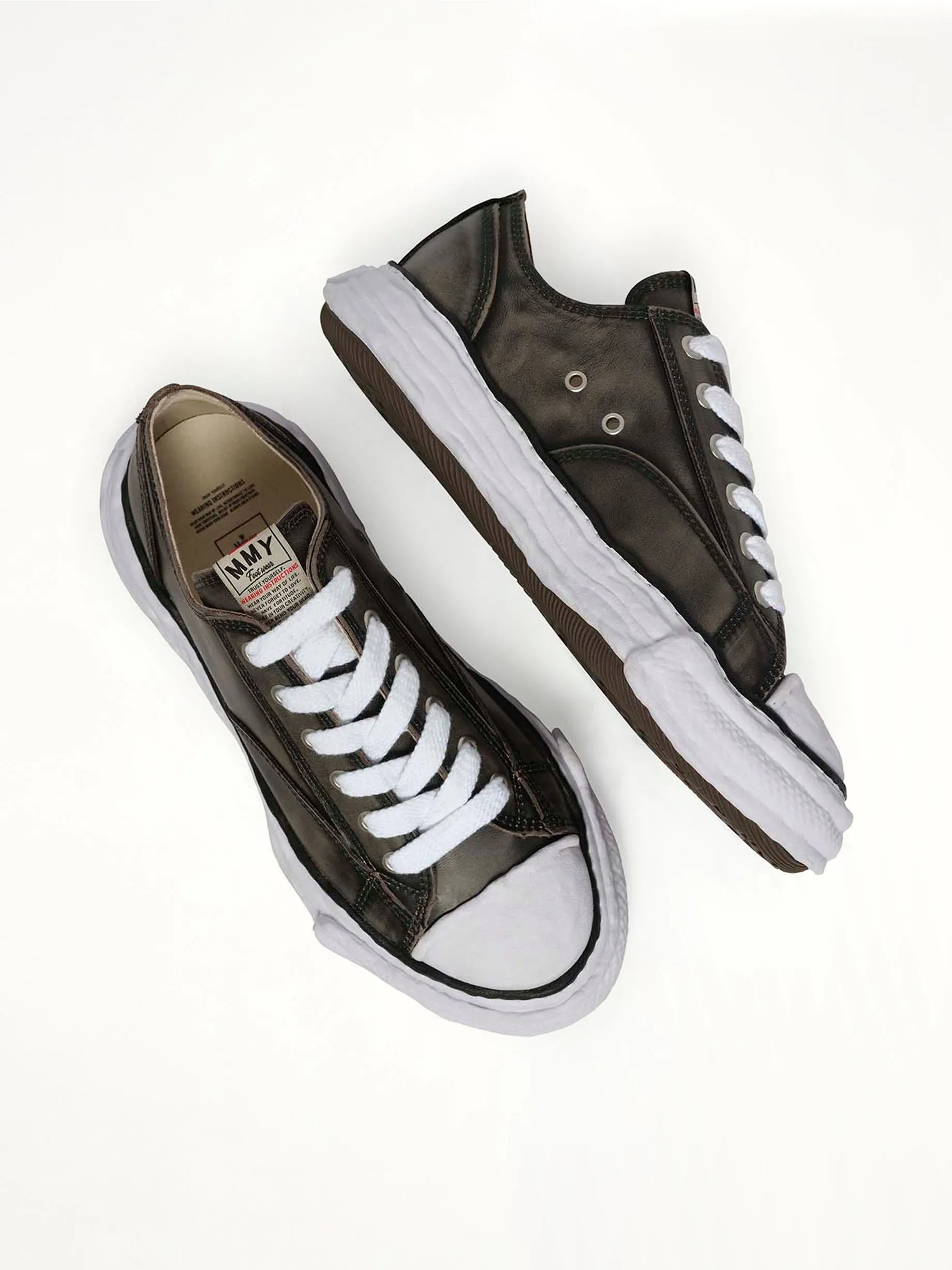 Peterson 23 OG Vintage Leather Sneaker in Black sold by MARAIS product image thumbnail 4