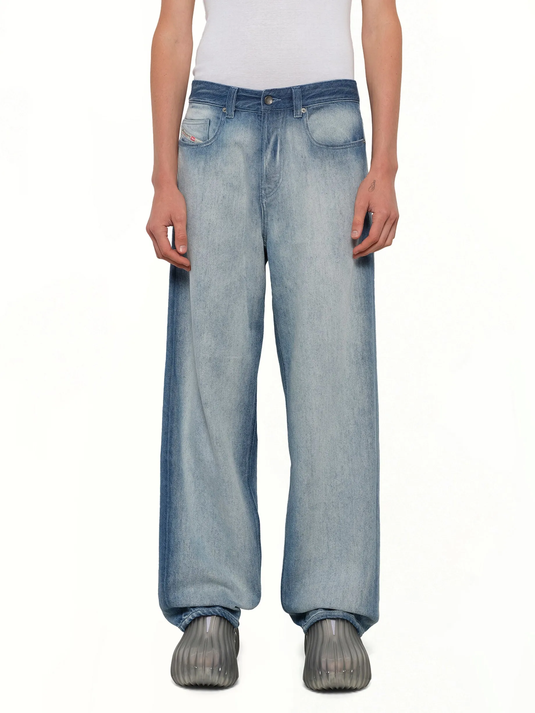 2001 D-MACRO-FSI2 Jeans in Blue sold by MARAIS