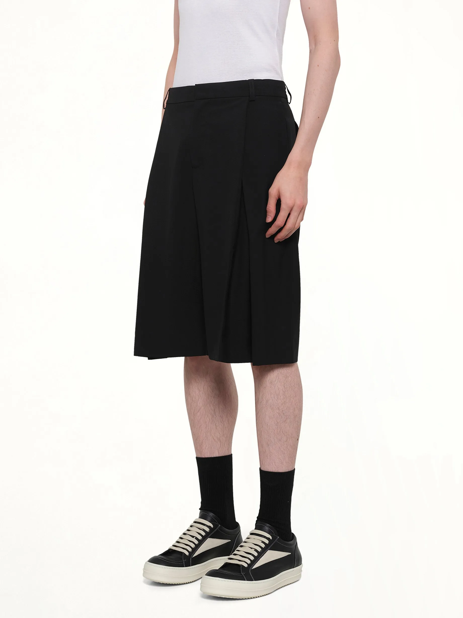 Pleated Baggy Shorts in Black sold by MARAIS product image thumbnail 3