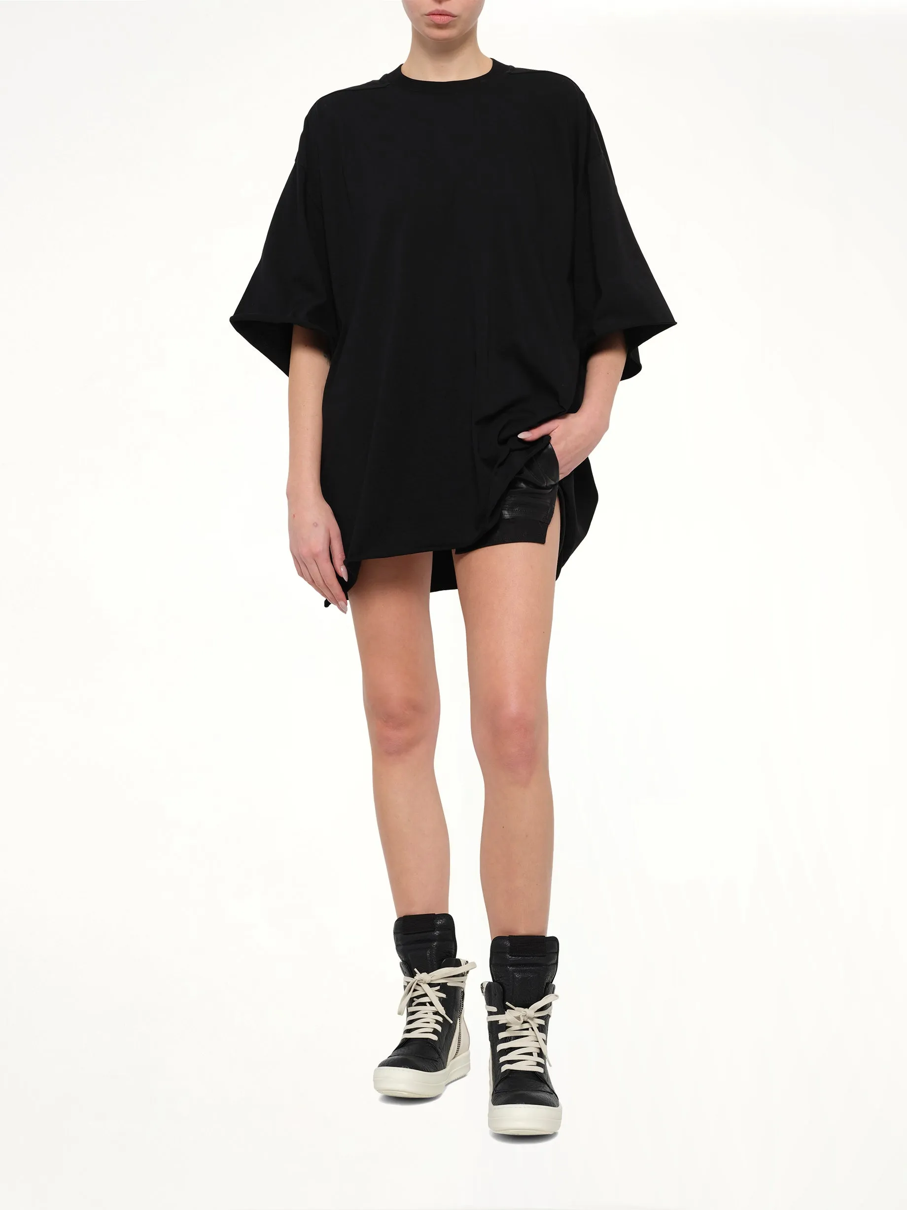 Tommy T-Shirt in Black sold by MARAIS product image thumbnail 4