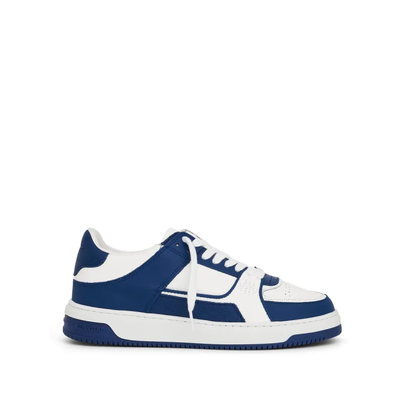 Apex Low Sneaker in White/Cobalt Blue made by MARAIS