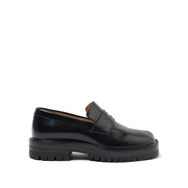 Tabi Leather Loafers Chunky Sole in Black made by Maison Margiela