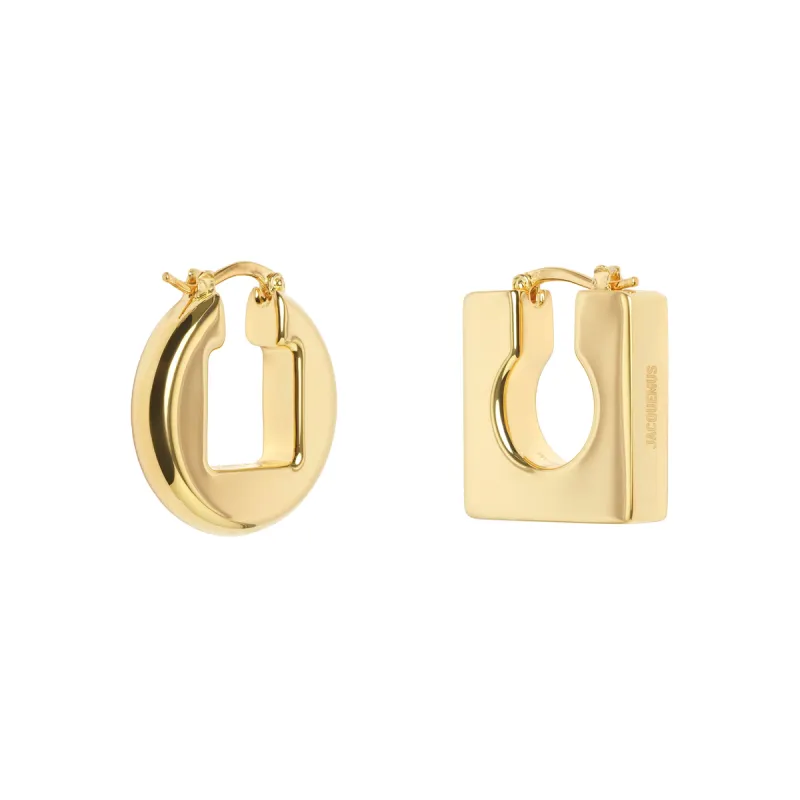 Les Boucles Rond Carre Earrings in Light Gold sold by MARAIS