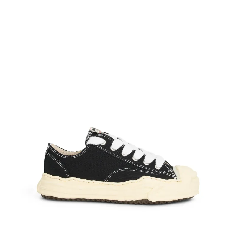 Hank OG Vintage Sneaker in Black/White sold by MARAIS