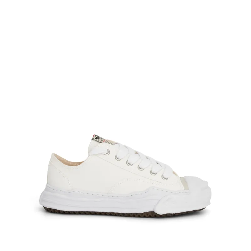 Hank OG Sneaker in White sold by MARAIS