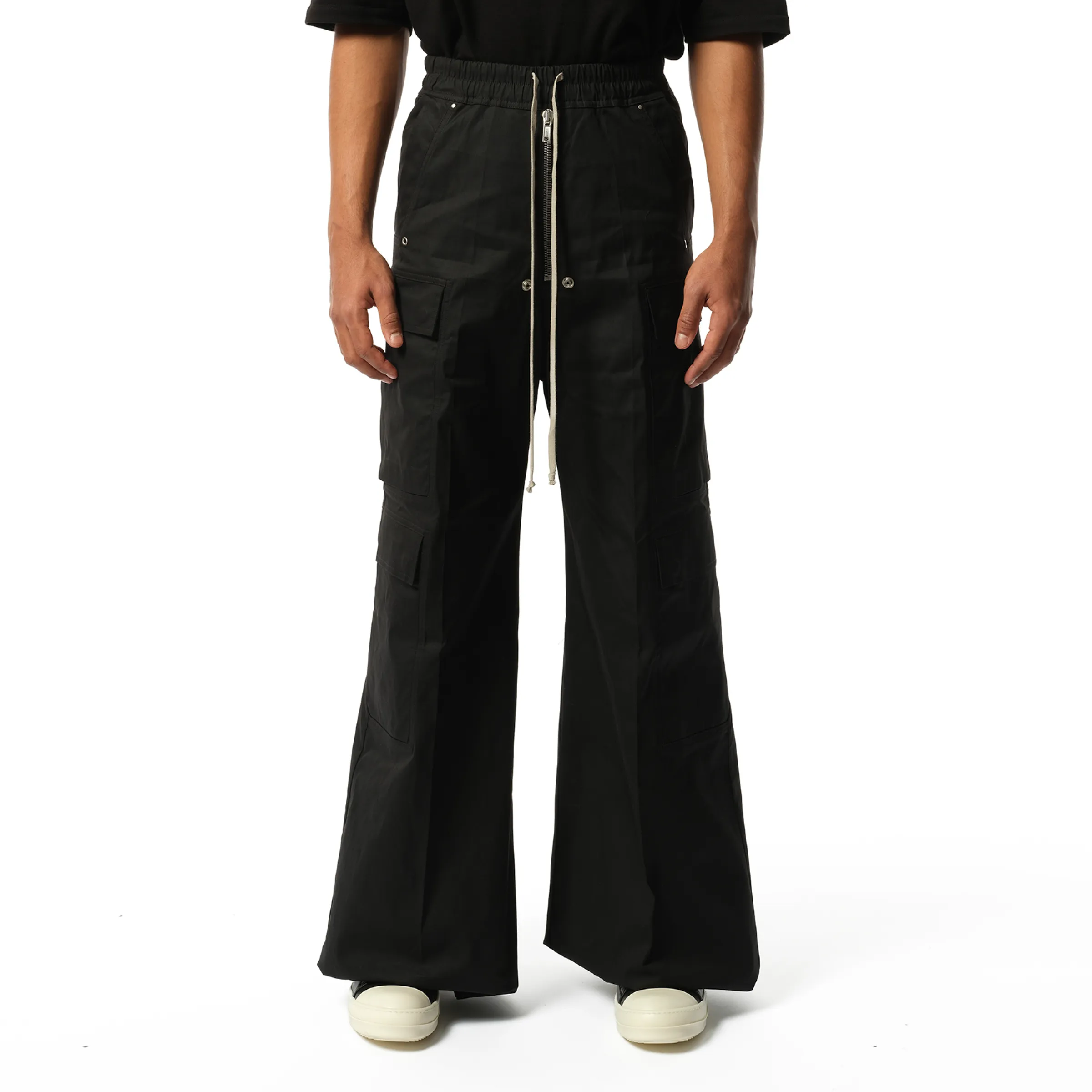 Cotton Poplin Cargobelas Pants in Black sold by MARAIS