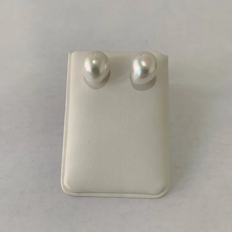 Round Pearl Studs [Experiment] made by AGMES