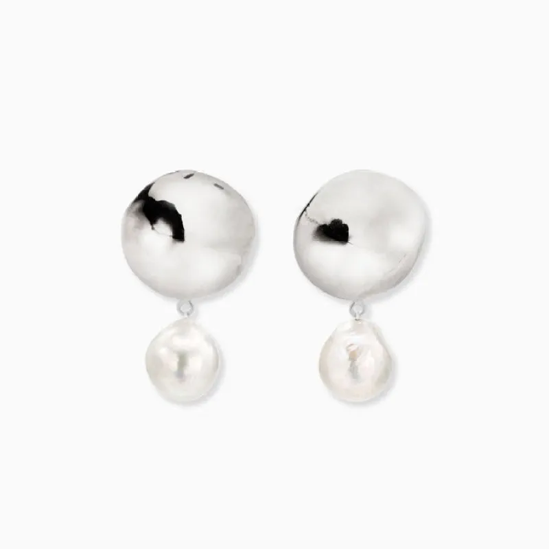 Pearl Cora Earrings [Archive] made by AGMES