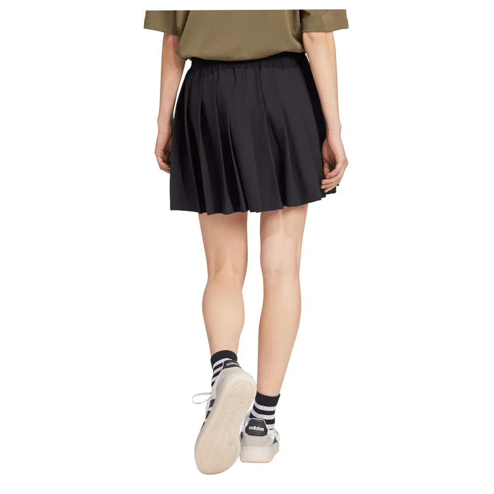 Tiro Q2 Skirt sold by Shoebacca product image thumbnail 3