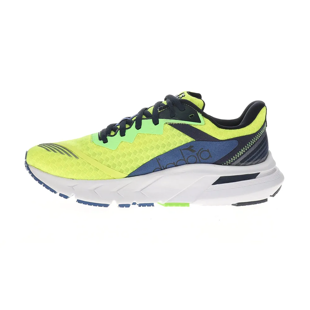 Mythos Blushield Volo 2 Running Shoes sold by Shoebacca product image thumbnail 3