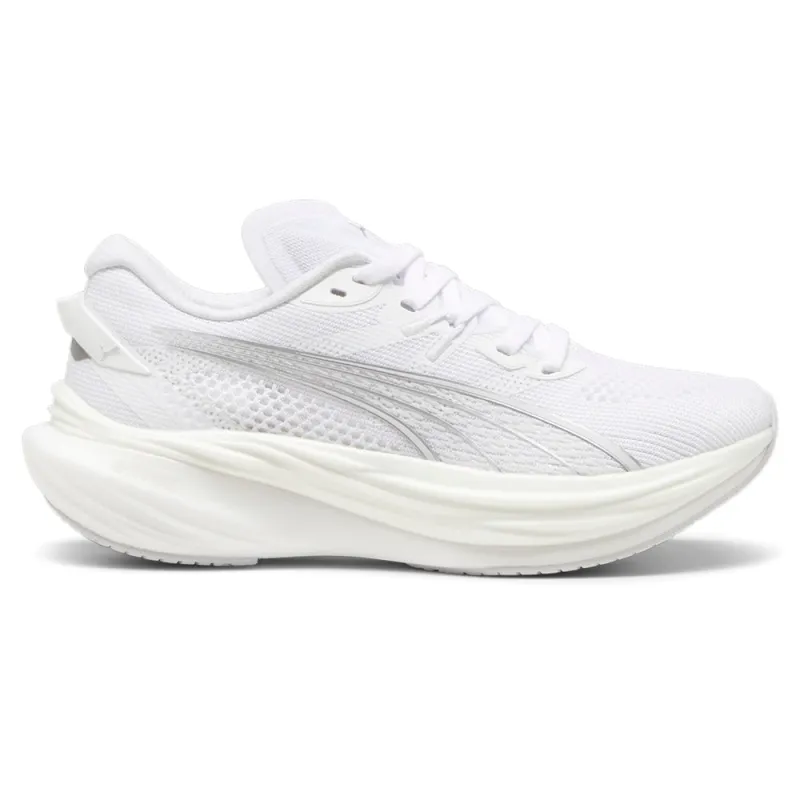 Deviate NITRO 3 Running Shoes made by Puma