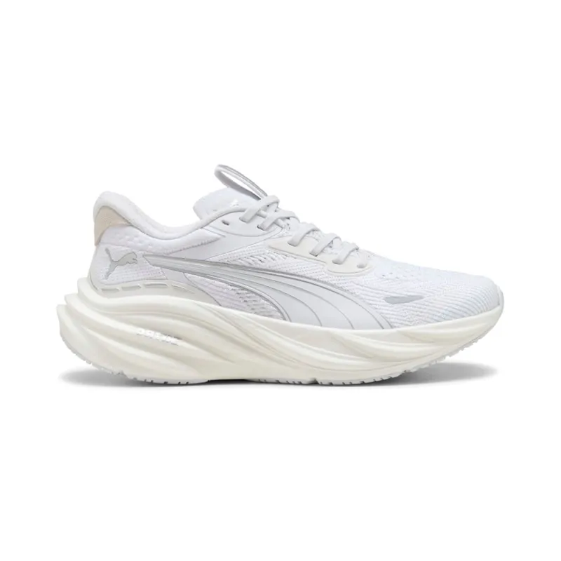 Magnify NITRO 3 Running Shoes made by Puma