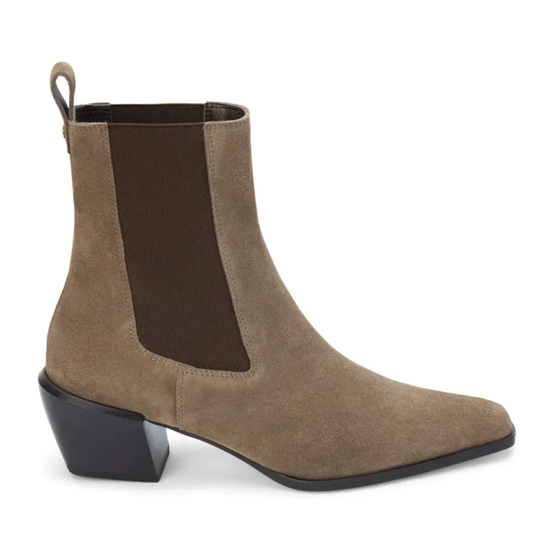 George Snip Toe Chelsea Boots sold by Shoebacca
