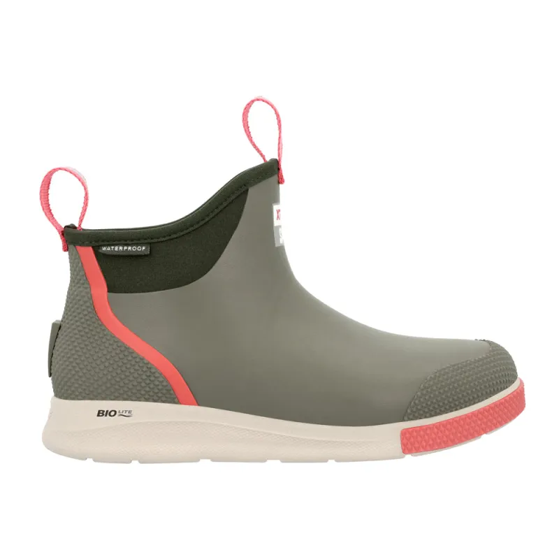 Sport Ankle Deck Round Toe Pull On Boots made by Shoebacca