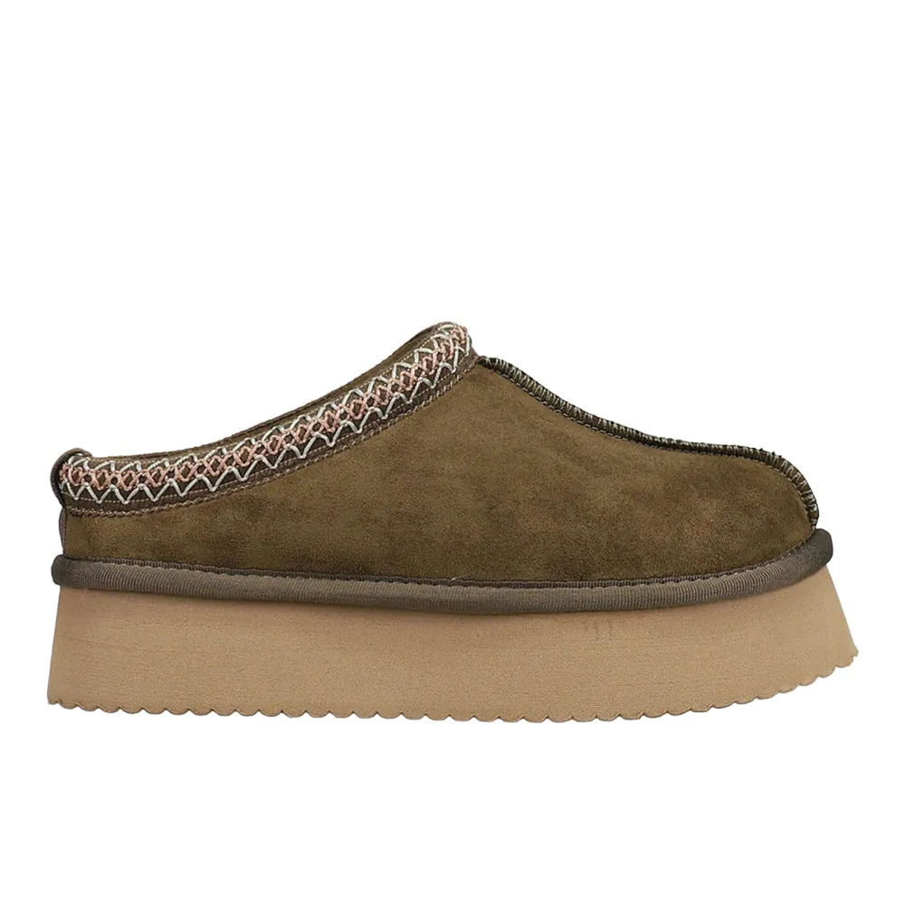 Pillow Talk Scuff Slippers sold by Shoebacca