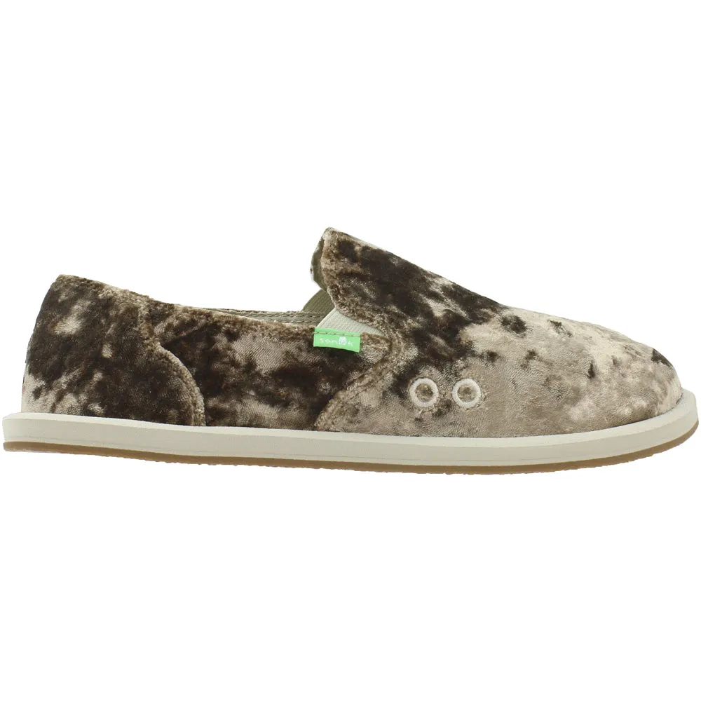 Donna Cruz Slip On Flats sold by Shoebacca