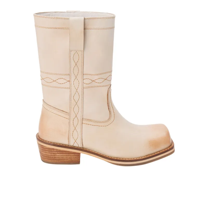 Jackson Pull On Boots made by Matisse