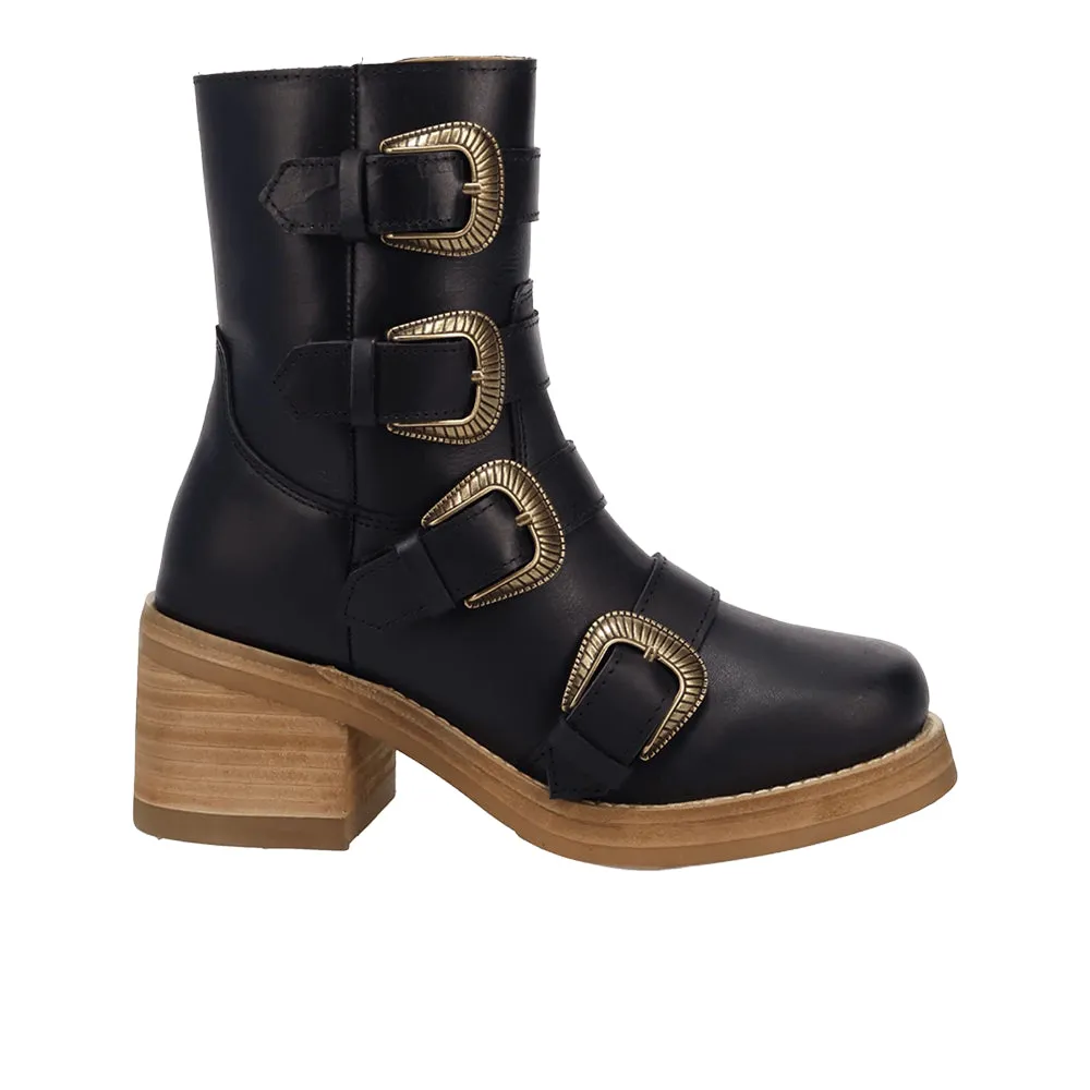 Topanga Leather Round Toe Zippered Booties sold by Shoebacca