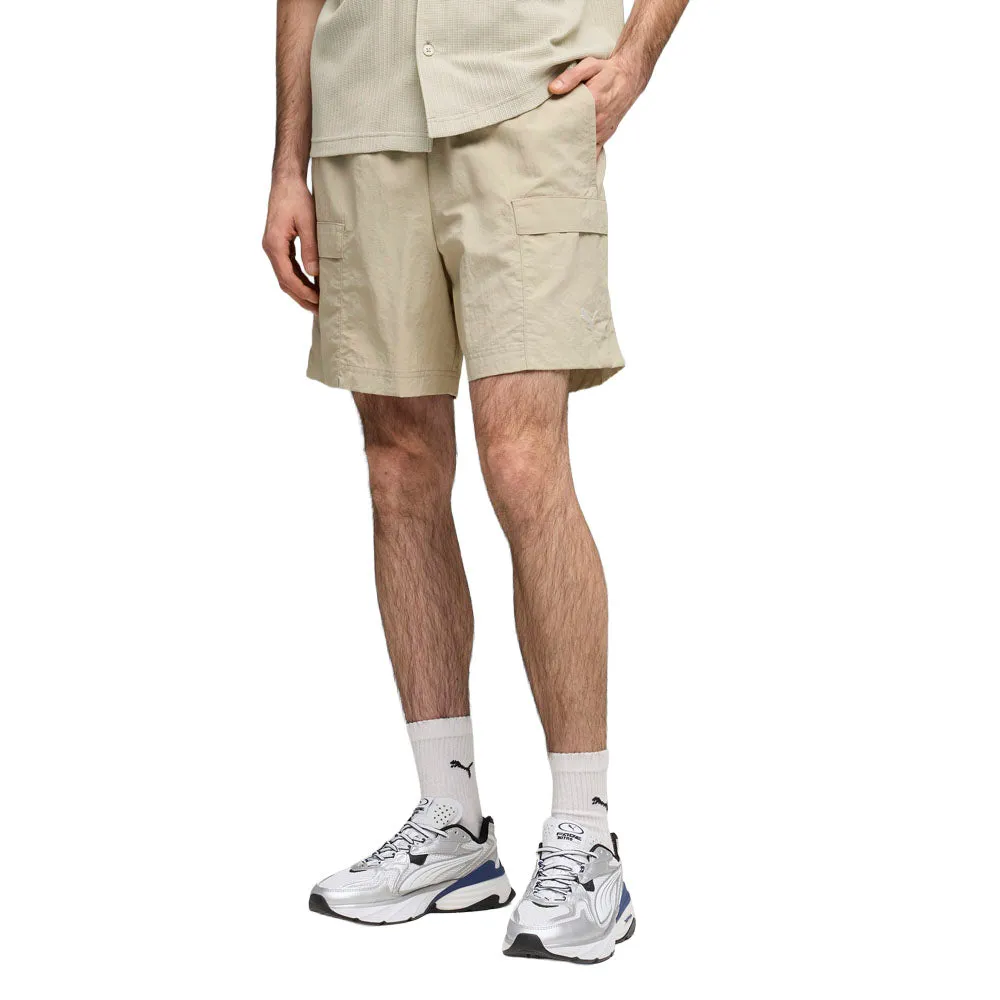 Wardrobe Essentials Relaxed Cargo 6 Inch Woven Shorts sold by Shoebacca product image thumbnail 3