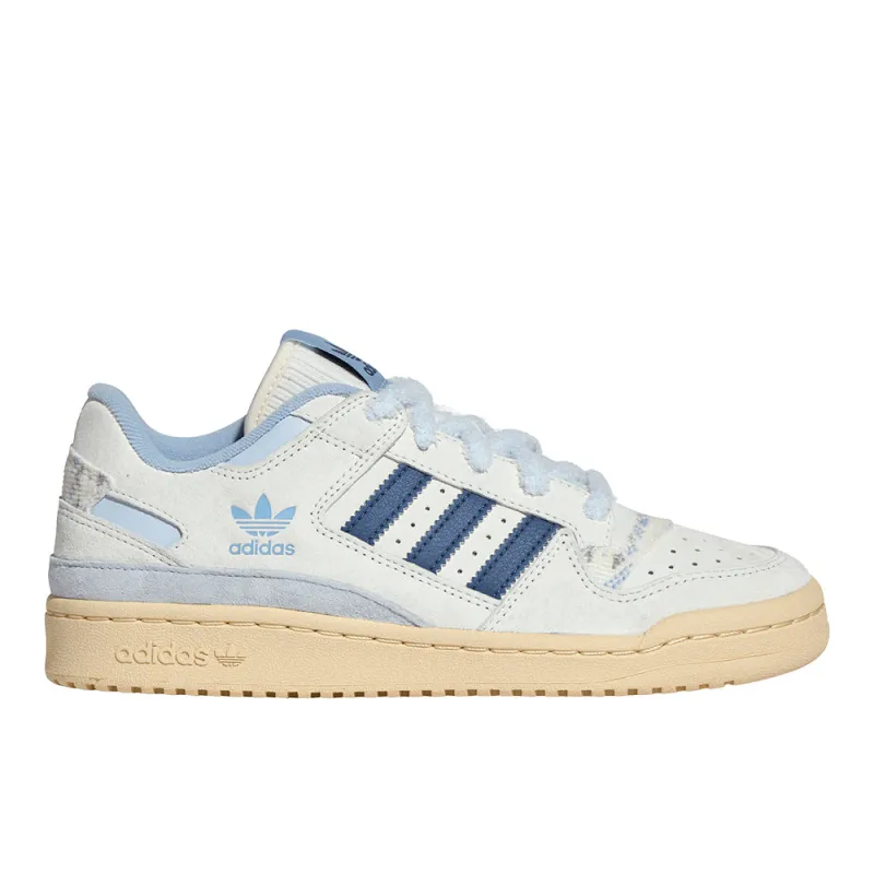 Forum Low Shoes made by Adidas