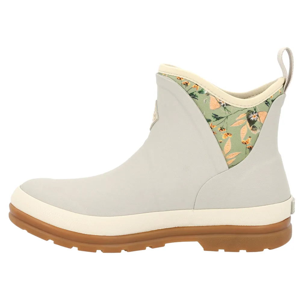 Originals Ankle Round Toe Pull On Boots sold by Shoebacca product image thumbnail 3