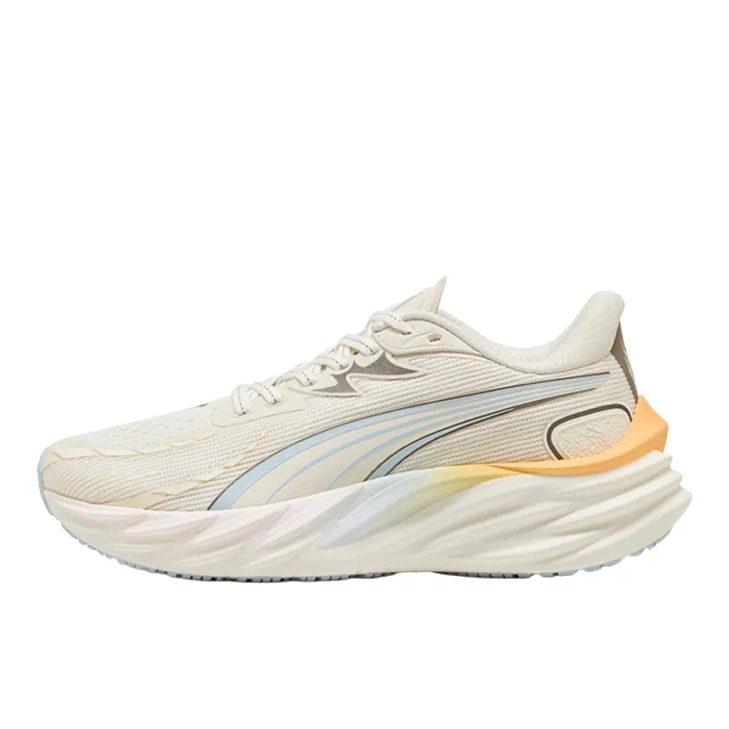Velocity NITRO 4 Run Club Running Shoes made by Puma