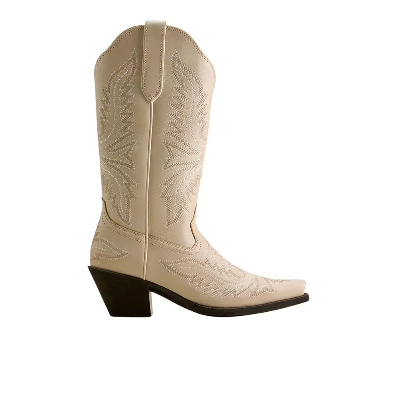 Round Up Collins D Toe Western Boot made by Ariat