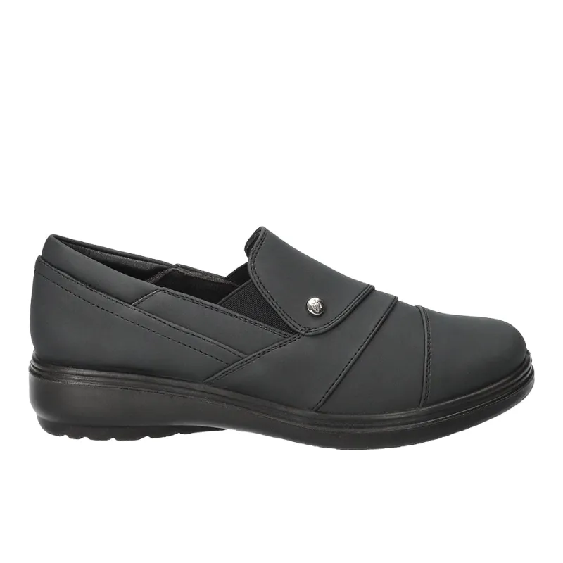 Zilla Slip-On Flats made by easy street