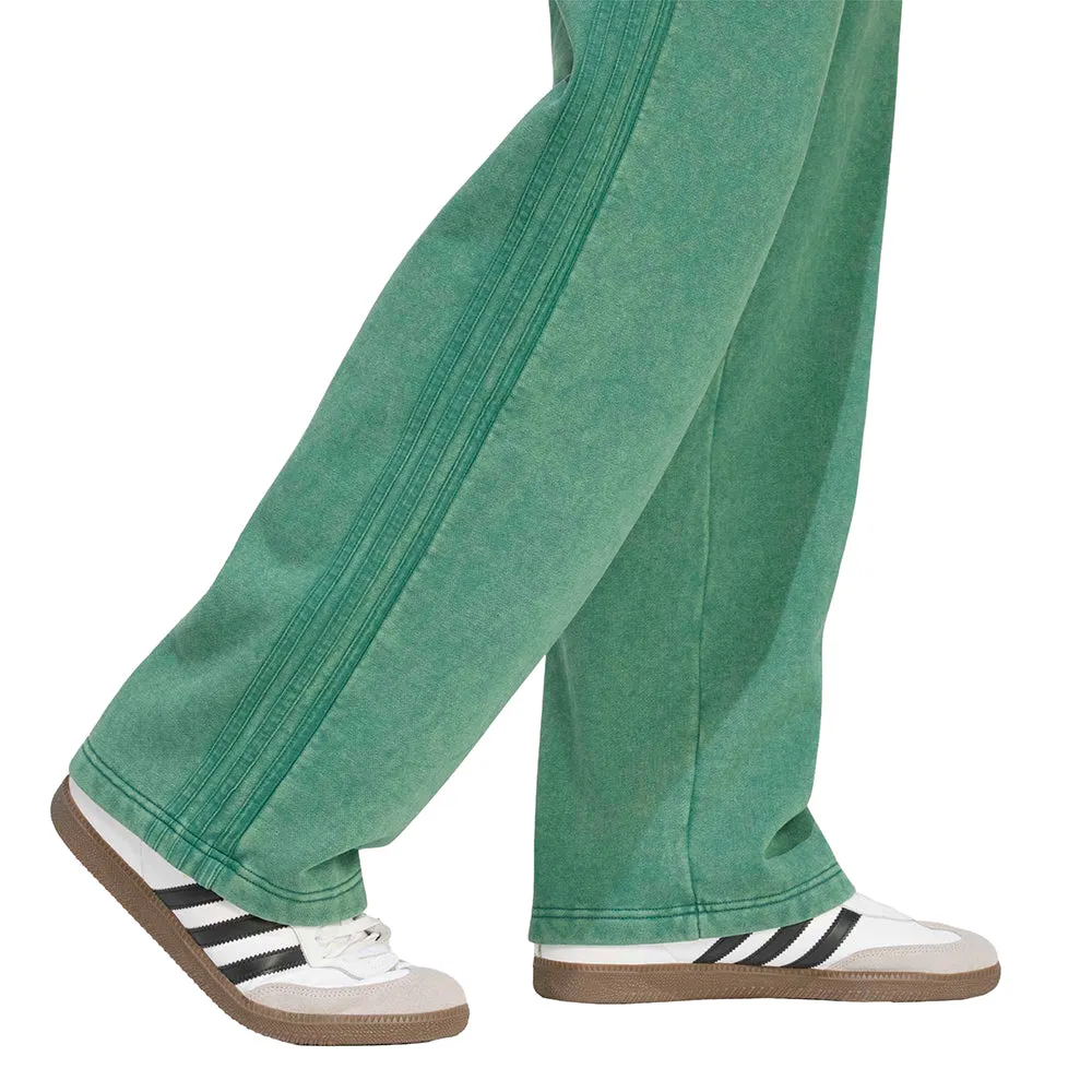 Trefoil Essentials Loose Fleece Pants sold by Shoebacca product image thumbnail 5