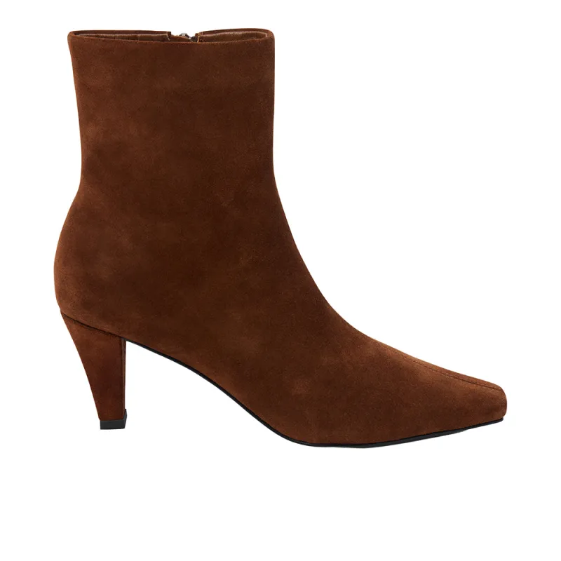 Franco Pointed Toe Booties made by Matisse