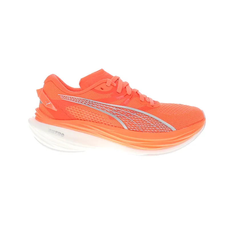 Deviate NITRO 3 Running Shoes made by Puma